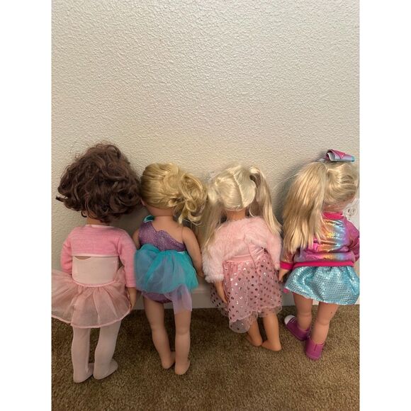 Bundle of Mixed Brand Dolls - Picture 8 of 9